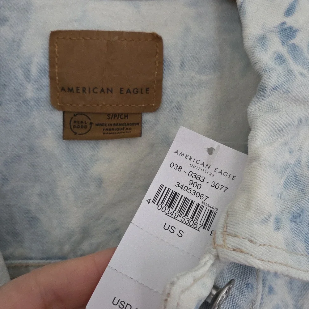 AE Shrunken Tie-Dye Denim Jacket - Picture 8 of 11